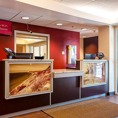 Seasons Inn Τράβερς Σίτι Εξωτερικό φωτογραφία