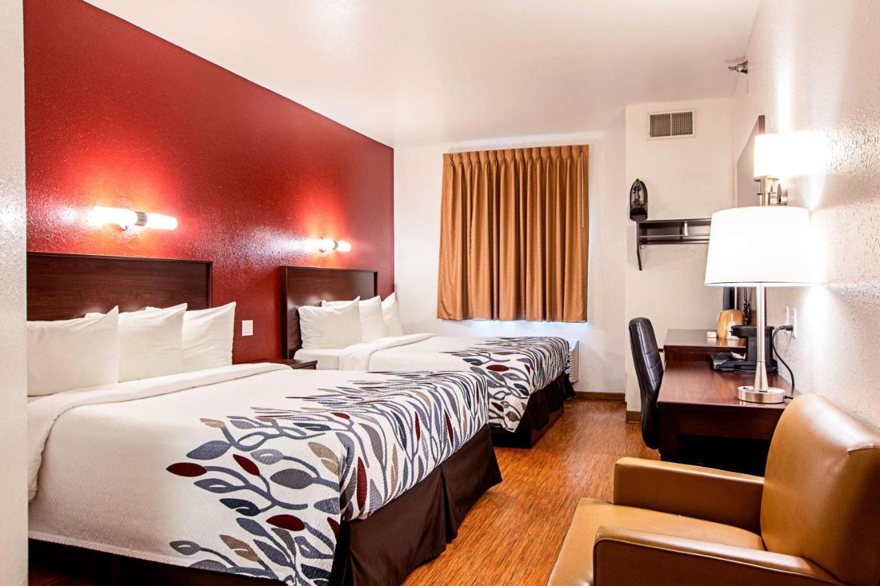 Seasons Inn Τράβερς Σίτι Εξωτερικό φωτογραφία
