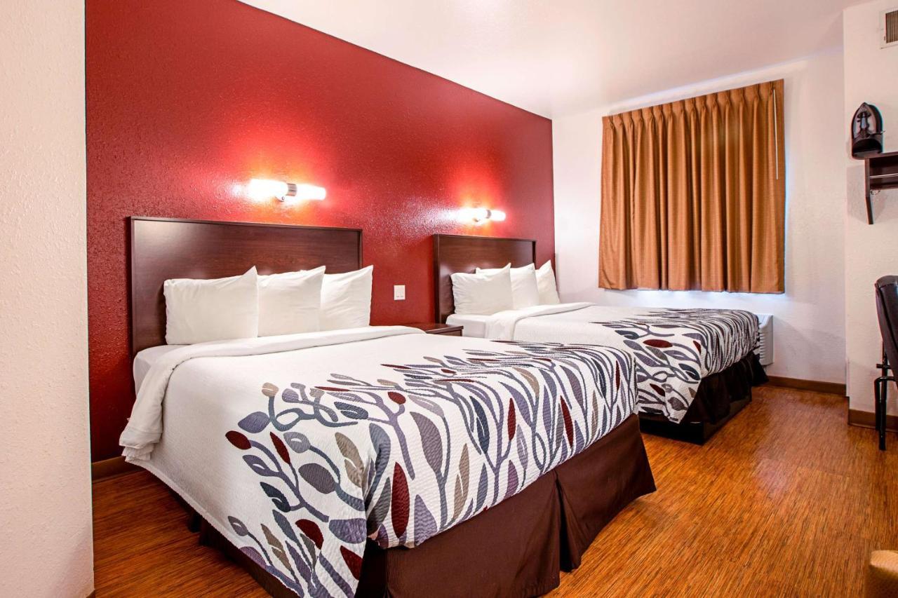 Seasons Inn Τράβερς Σίτι Εξωτερικό φωτογραφία