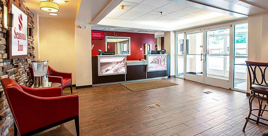 Seasons Inn Τράβερς Σίτι Εξωτερικό φωτογραφία
